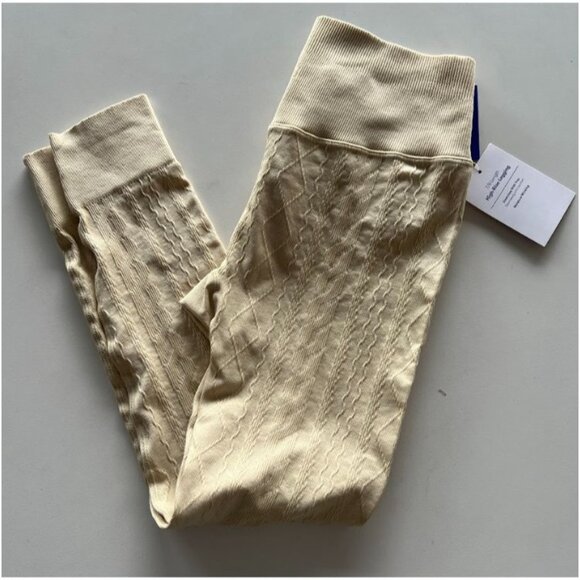 JoyLab Women's Seamless Cable Knit 7/8 Leggings Ivory Size Medium - Picture 6 of 13